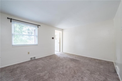 334 Moon Clinton Rd unit B, Coraopolis, PA 15108 - photo 5