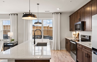 6 Stratton Dr unit 307, Woburn, MA 01801 - photo 3