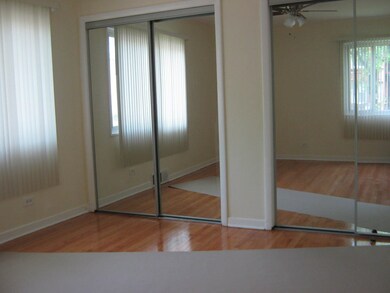 2923 W Rosemont Ave unit 1W, Chicago, IL 60659 - photo 4