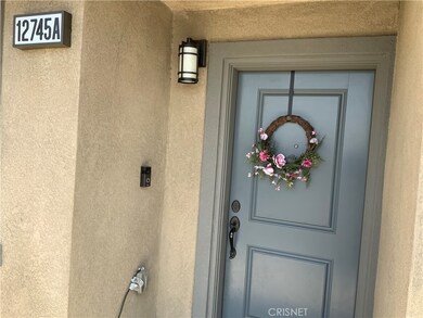 12745 Watt Ln unit A, Los Angeles, CA 91342 - photo 3