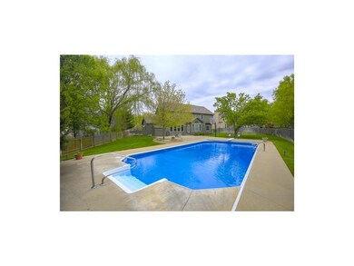 Heated Pool out Back w/ BRAND NEW Pool Heater!!!!