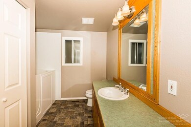 1548 NE Wakefield Place, Bend, OR 97701 - photo 5