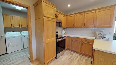 Kitchen & Laundry