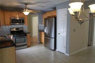 14 Mckay Ct, Warwick, RI 02889 - photo 2