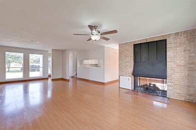 2216 Par Ln, Richmond, TX 77469 - photo 5