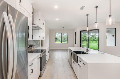 825 Tejon Ave SW, Palm Bay, FL 32908 - photo 5