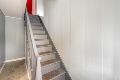 36 Spruce St, Poughkeepsie, NY 12601 - photo 3