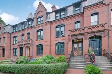 21 Monmouth Ct, Brookline, MA 02446 - photo 2