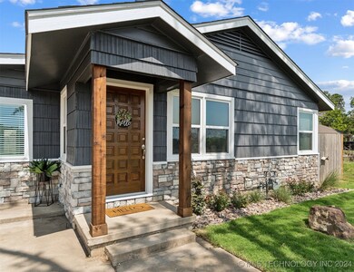 704 E Mayberry Ave, Claremore, OK 74017 - photo 4