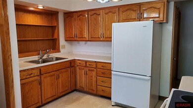 1508 S Washington St, New Ulm, MN 56073 - photo 2