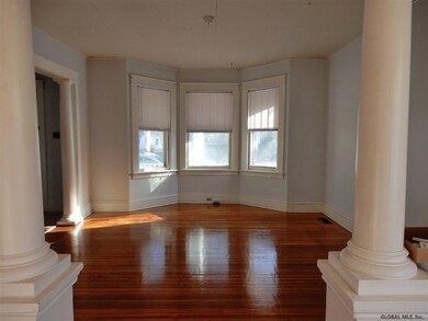 33 Woodrow Ct, Troy, NY 12180 - photo 4