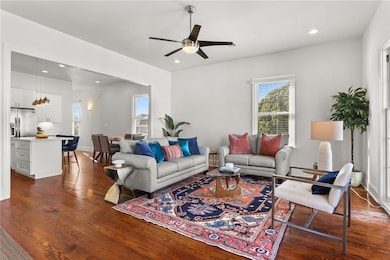 632 Upstairs extremely spacious living room with s