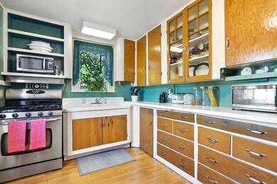 12 Lowell Place, Waltham, MA 02453 - photo 4