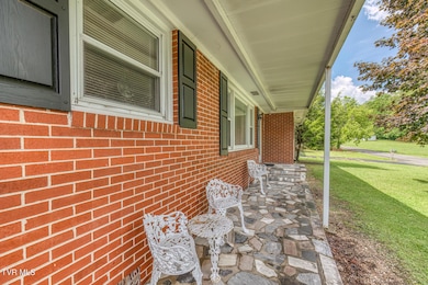 107 Woodland Dr-5