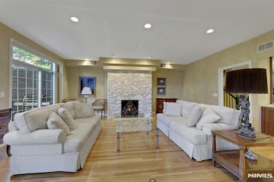 153 Ashley Place, Park Ridge, NJ 07656 - photo 7