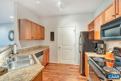 715 Walker Square unit 1D, Charlottesville, VA 22903 - photo 6
