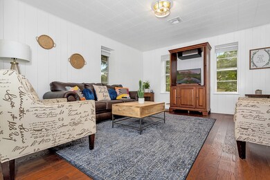 405 W San Antonio St, Fredericksburg, TX 78624 - photo 4