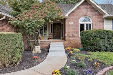 1508 S Creekside Ln, Wichita, KS 67230 - photo 2