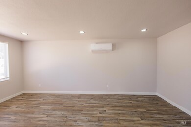 840 S 12th E, Mountain Home, ID 83647 - photo 7