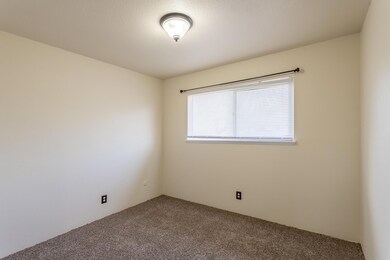 37 bedroom3