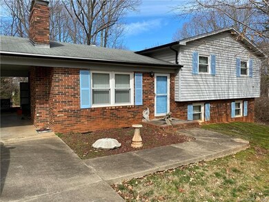 137 Windy Hill Rd, Statesville, NC 28625 - photo 2