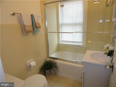 15721/2 Pennington Rd, Ewing, NJ 08618 - photo 5