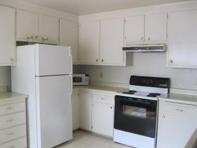 1605 Willis St, Redding, CA 96001 - photo 4