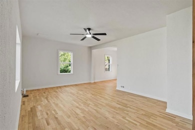 10501 E 35th St S, Independence, MO 64052 - photo 5