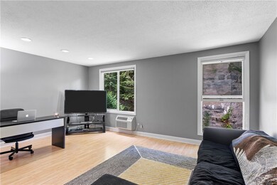 Living Room/Office