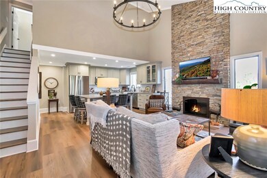 1304 Main St unit 6, Blowing Rock, NC 28605 - photo 4