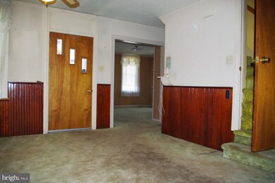 546 S Queen St, Littlestown, PA 17340 - photo 5