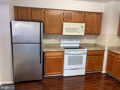 308 Moseby Ct, Manassas Park, VA 20111 - photo 7