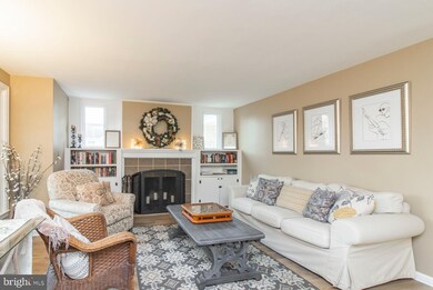 994 Hillside Dr, Southampton, PA 18966 - photo 4