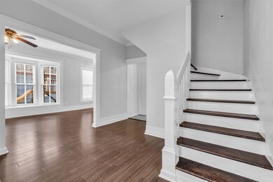 310 W Sidnor St, Alvin, TX 77511 - photo 4