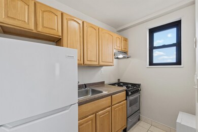 The Kennedy House unit 4C, Bayonne, NJ 07002 - photo 3