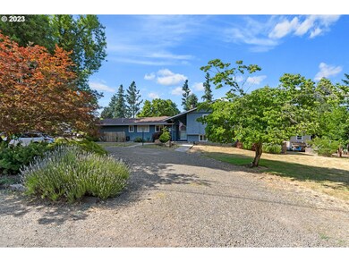 984 NE 10th Ave, Canby, OR 97013 - photo 2