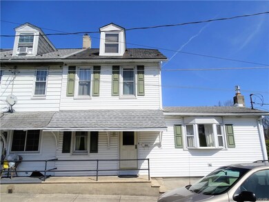 605 2nd St, Whitehall, PA 18052 - photo 2