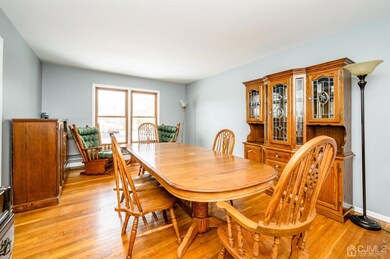 30 Mohawk Ave, Middlesex, NJ 08846 - photo 5