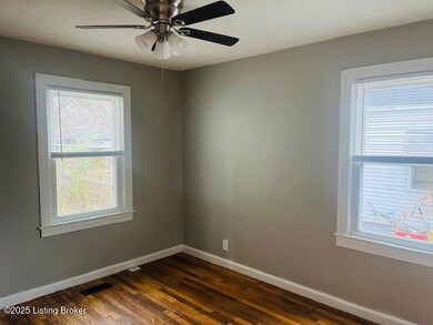 717 Gheens Ave, Louisville, KY 40214 - photo 7