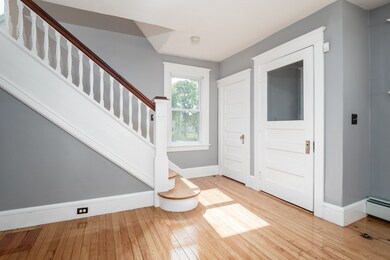 10 Franconia St, Worcester, MA 01602 - photo 4