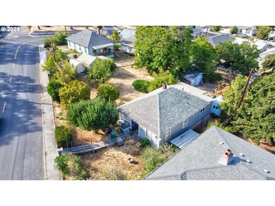 815 E 16th Place, the Dalles, OR 97058 - photo 5