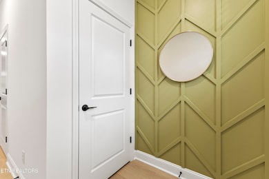 8849 Chapman Trace Way, Knoxville, TN 37920 - photo 5