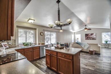 KITCHEN 1