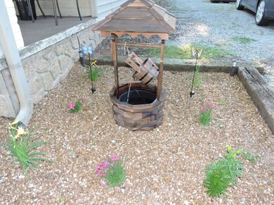 708 Madison St, Manchester, TN 37355 - photo 2