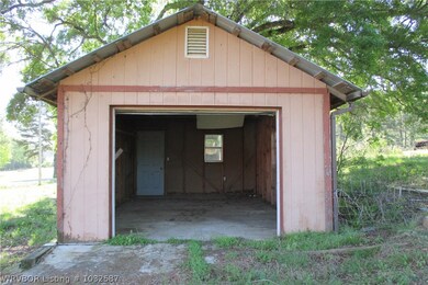 STORAGE BLDG / WORKSHOP