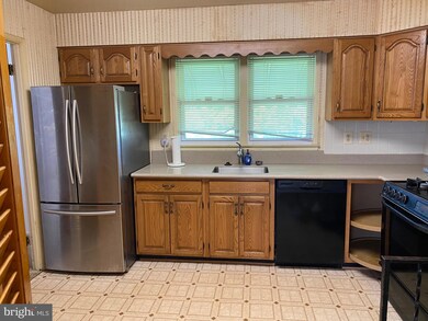 9305 Pella Place, Clinton, MD 20735 - photo 6