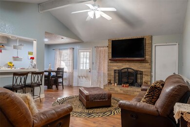 8816 Las Vegas Ct, Fort Worth, TX 76108 - photo 3