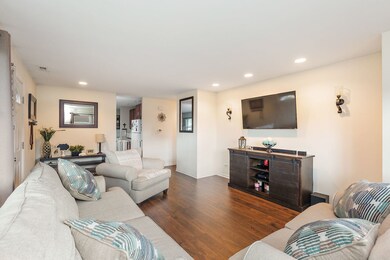 1107 Denver Dr, Carpentersville, IL 60110 - photo 2