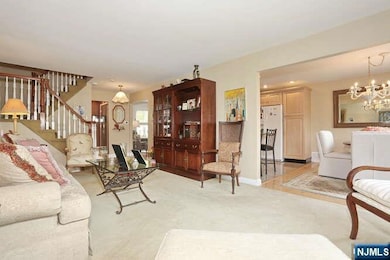 29 Millar Ct, Paramus, NJ 07652 - photo 7