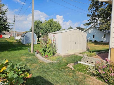 310 11th St N, Humboldt, IA 50548 - photo 5